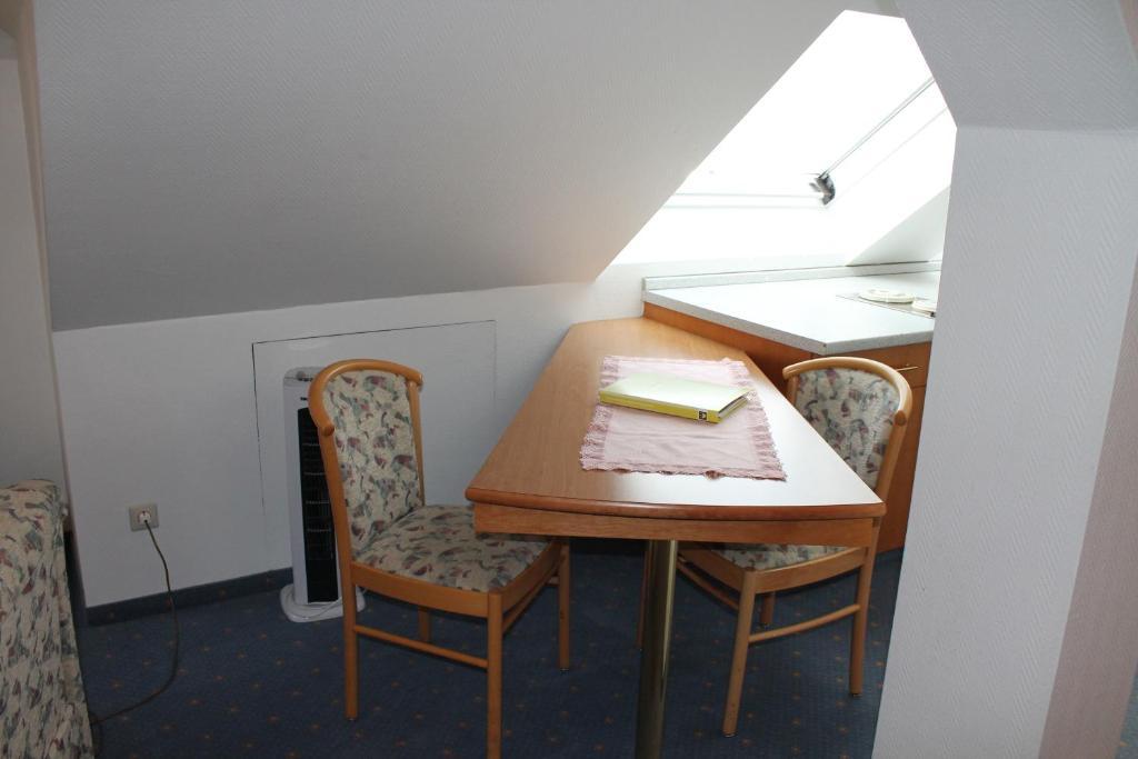 Hotel Luga Neurenberg Kamer foto