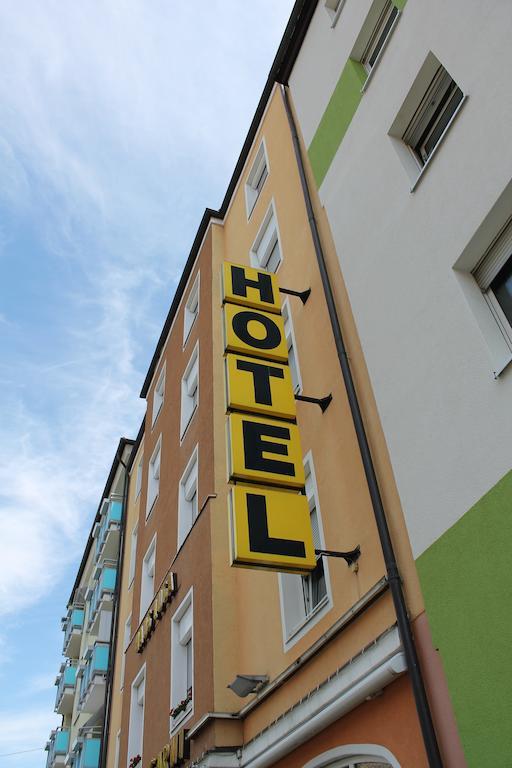 Hotel Luga Neurenberg Buitenkant foto